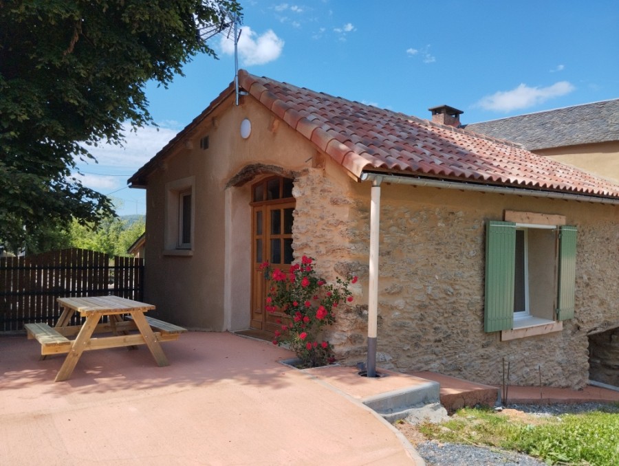 GITE LA GRANGE DU LUCIMOND